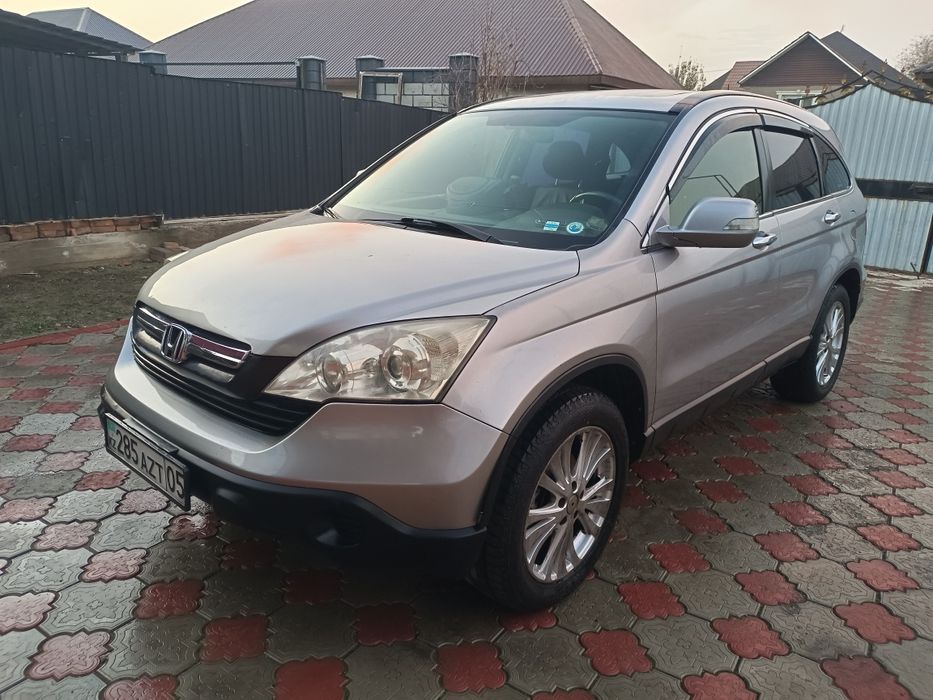 Продам хорошую надежную машину