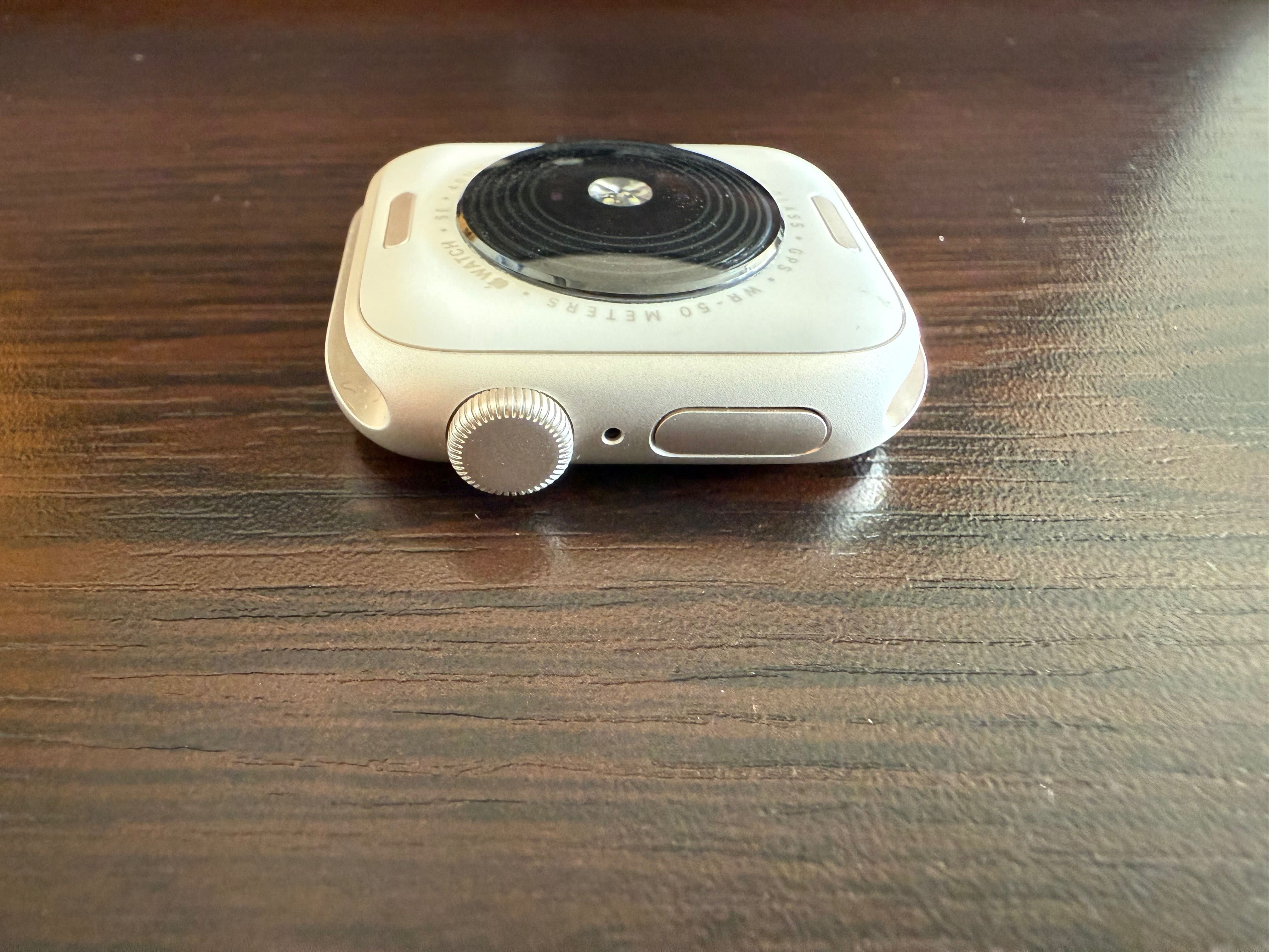 Apple Watch SE 2023 GPS Starlight 40mm батерия 100%