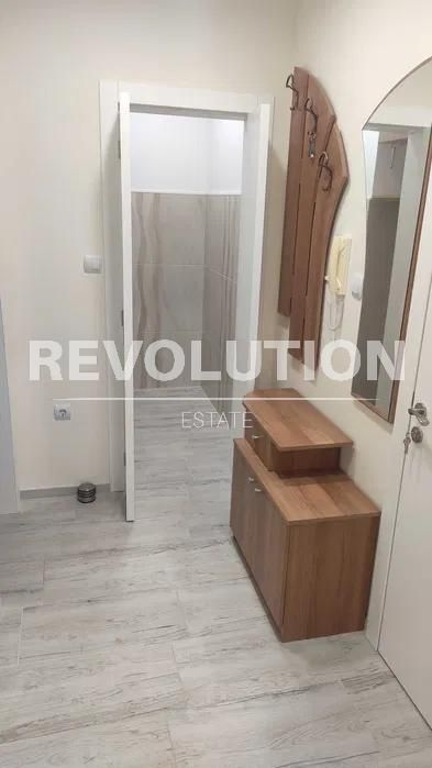 Дава се под наем Двустаен апартамент в Варна, Център - 50 кв.м за 375 € - Снимка #7