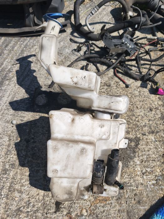 Vas lichid parbriz cu spălătoare faruri Volkswagen Passat B6