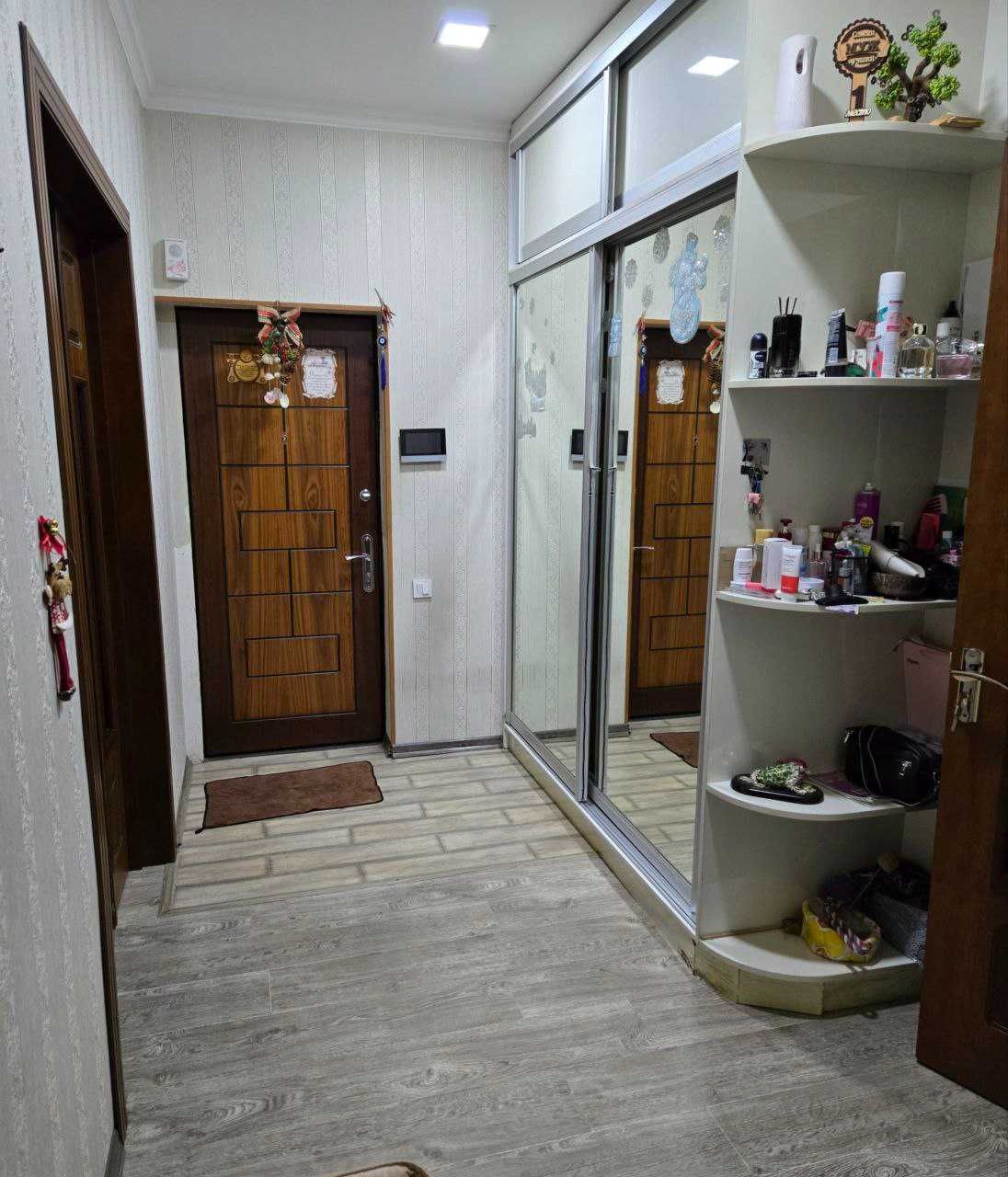Срочно Продаю 4/4/5 кв на Карасу-3