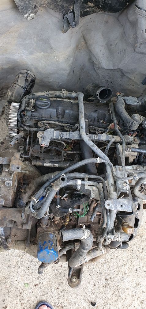 Motor 8v diesel suzuki grand  vitara 8valve un singur axechipare peuge