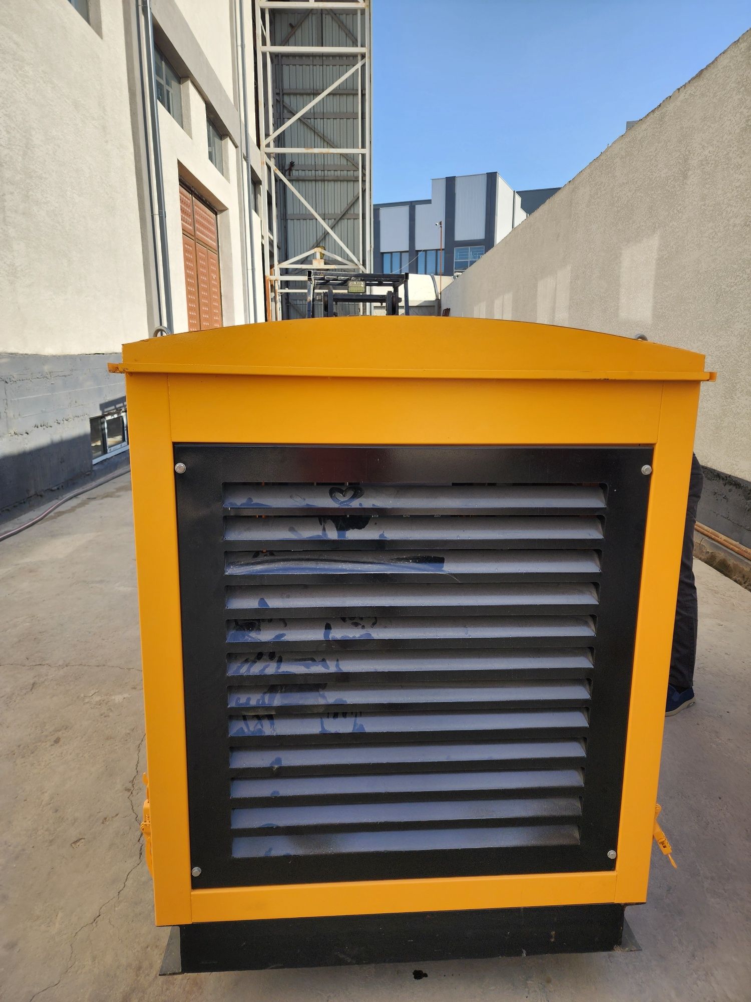 Generator 50 kw. Yoqilgi turi-dizel