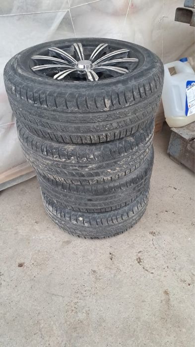 Шины б/у в хорошем состояний