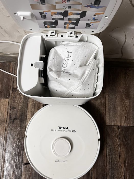 Продам робот пылесос Tefal