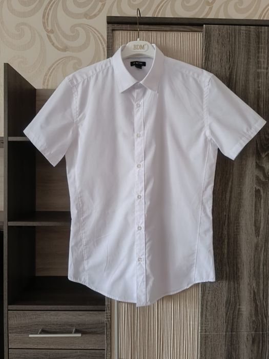 Ostin. Белая рубашка в школу на мальчика