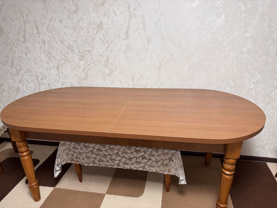 Продам стол в идеальном состоянии