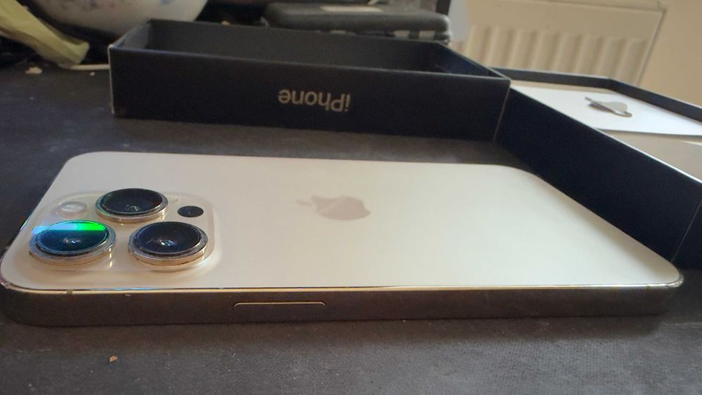 Продава се iPhone 13 Pro Gold 128GB – Отлично състояние | 700 лв.