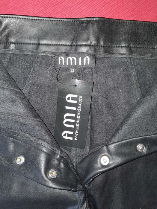 Amia клин / панталон Aura . Размер Xs