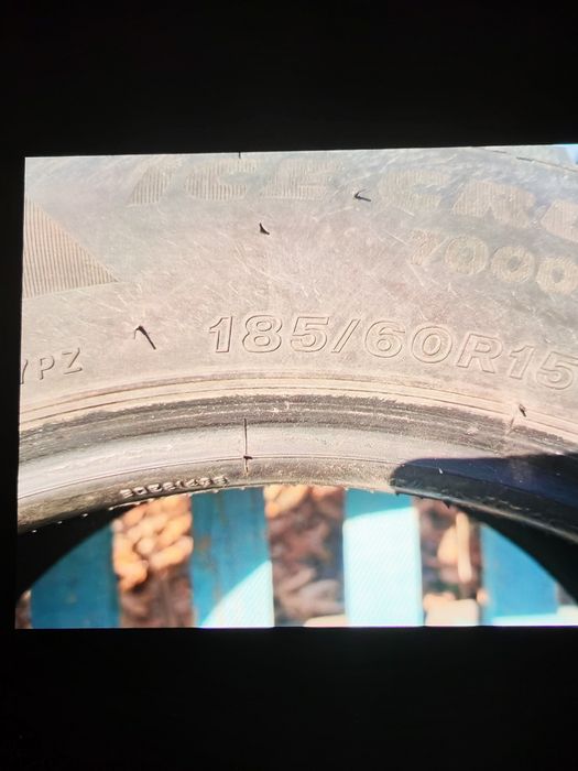 Продам зимние шипованные шины