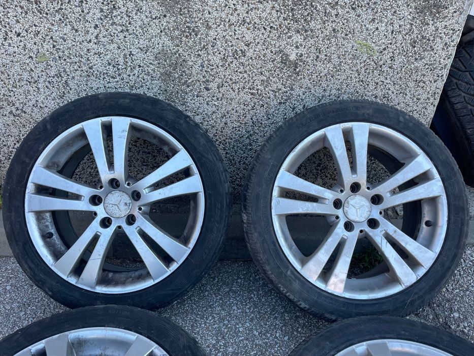 Гуми с джанти 225/45/17 за Mercedes-Benz