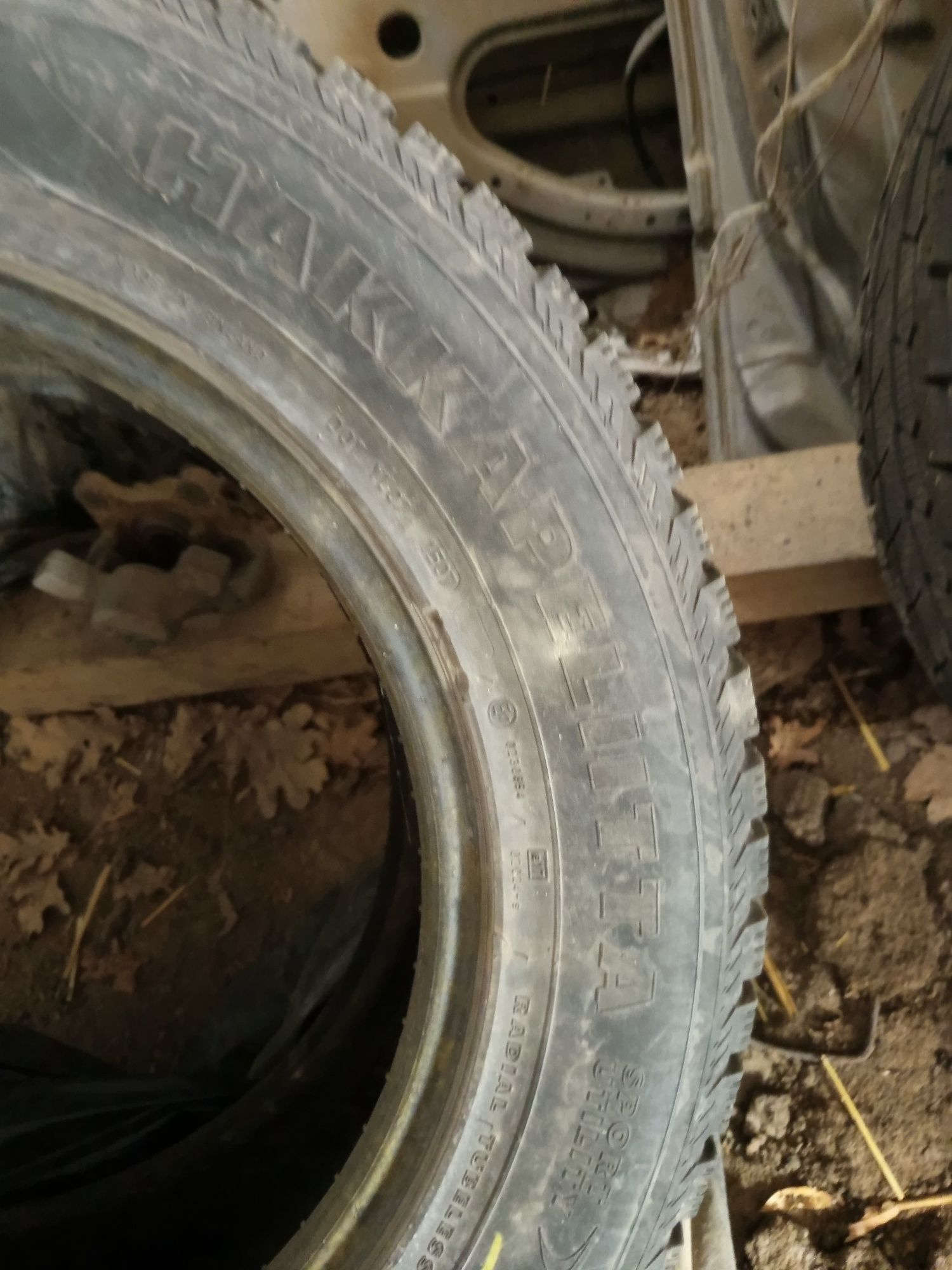 Продам зимние шины от джипа 570