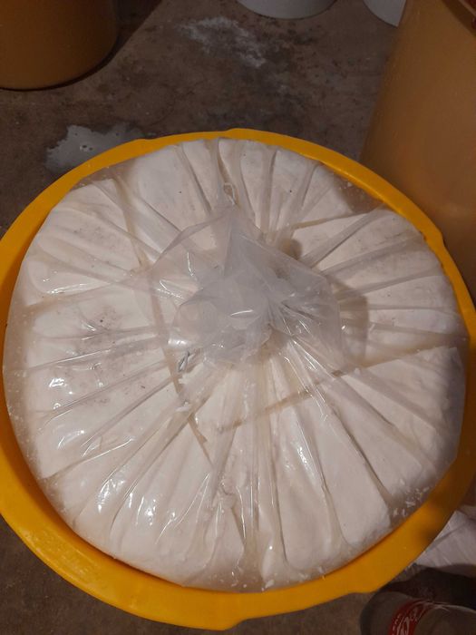 Branza telemea de oaie