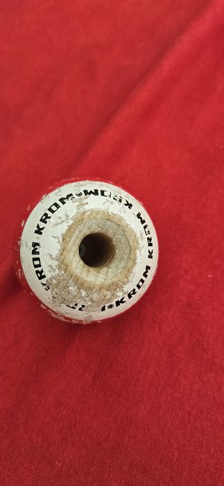 Vand cupe si tama de la kendama