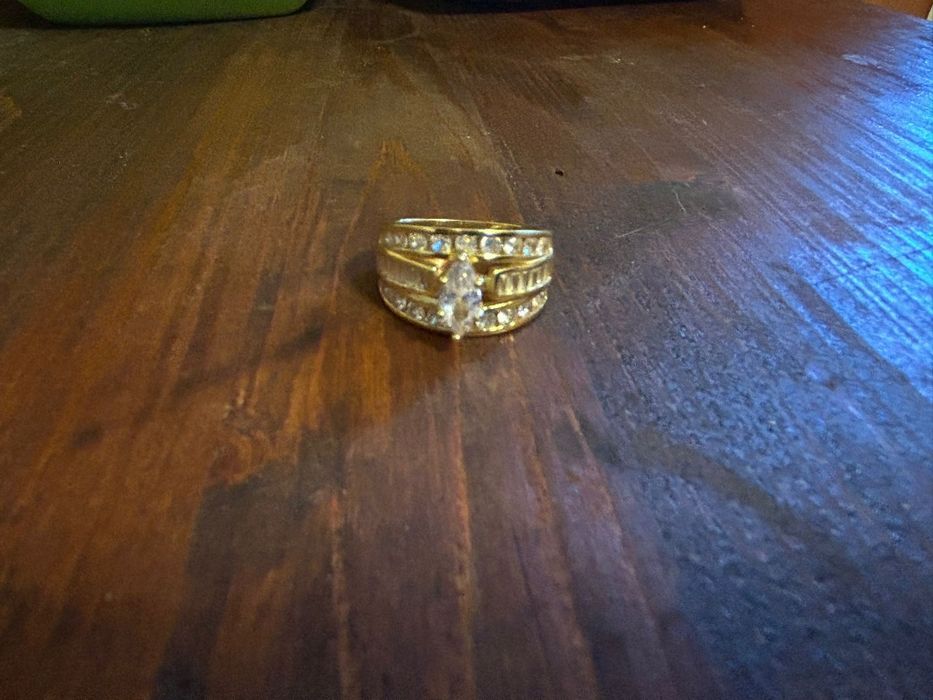 Inel de argint 925 suflat cu aur 18K – model elegant cu piatră central
