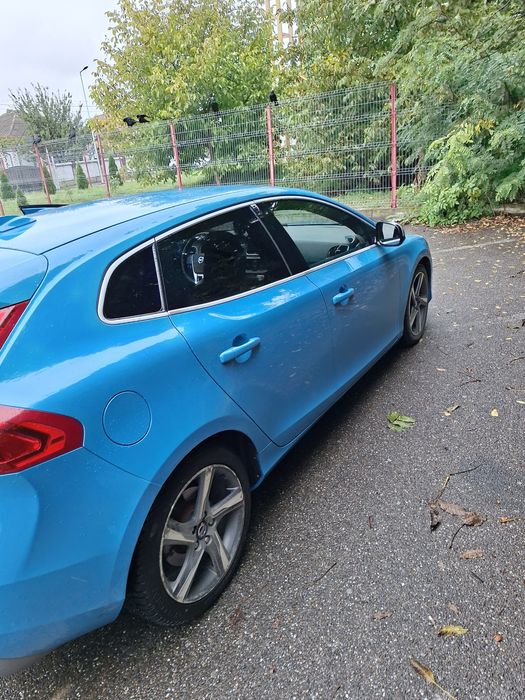 Volvo v40 d2 2014