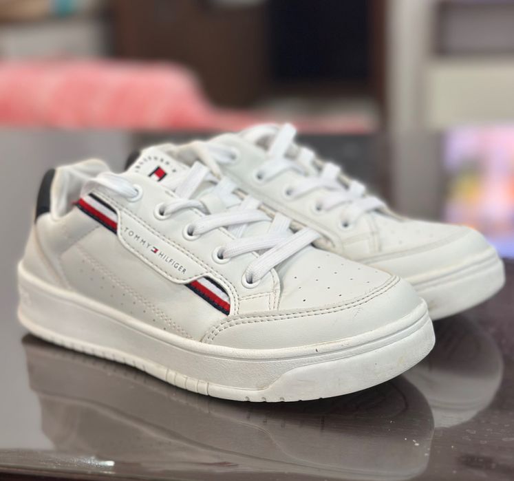 Оригинални детски маратонки Tommy Hilfiger