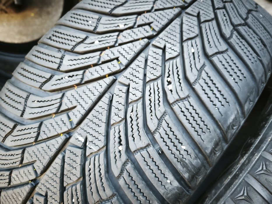 235/55/18" 2бр Kumho winter craft, dot2223,7mm