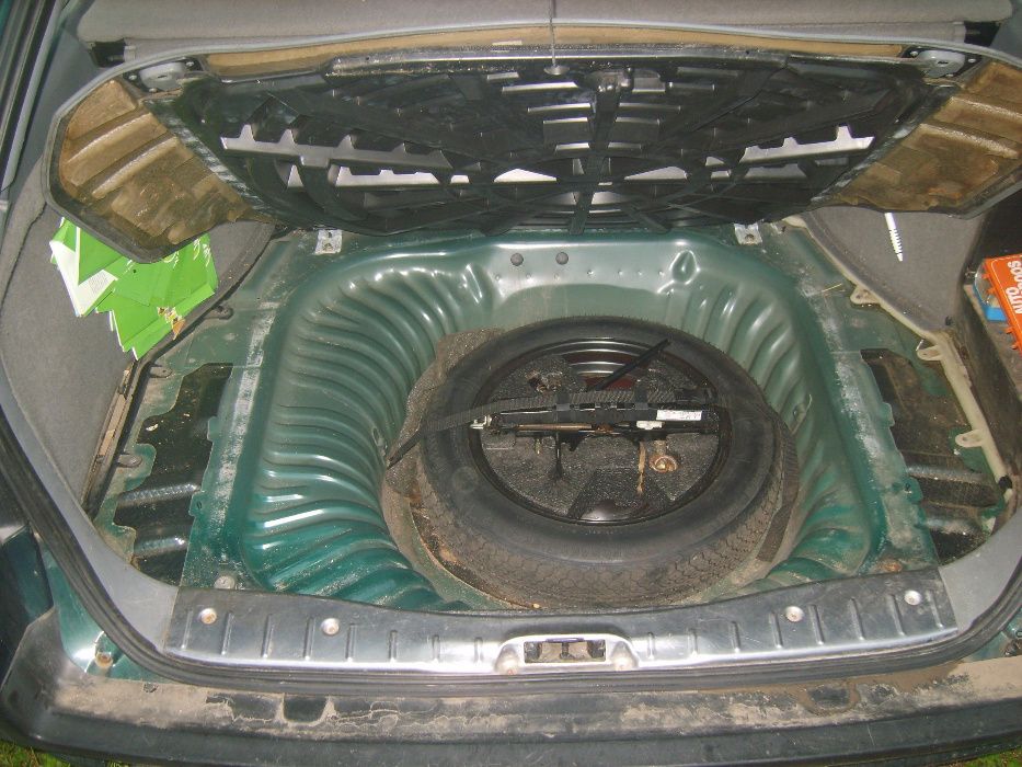 Пежо 406 бензин на части салон колани климатична система и други