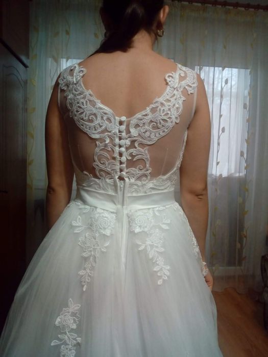 Rochie mireasa purtata o data