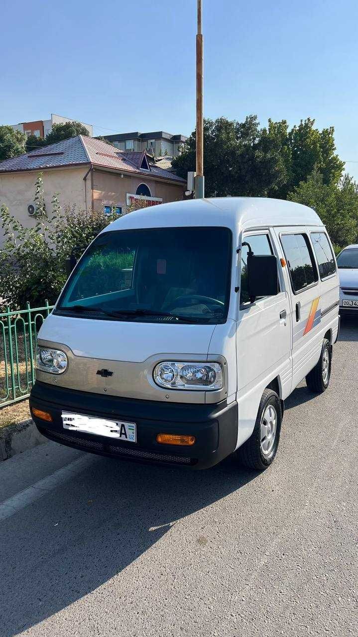 Chevrolet Damas DELUX