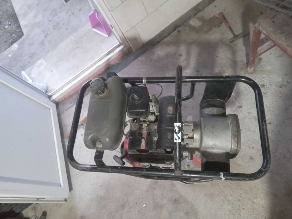 Mai compactor benzinar perfect pentru șantier