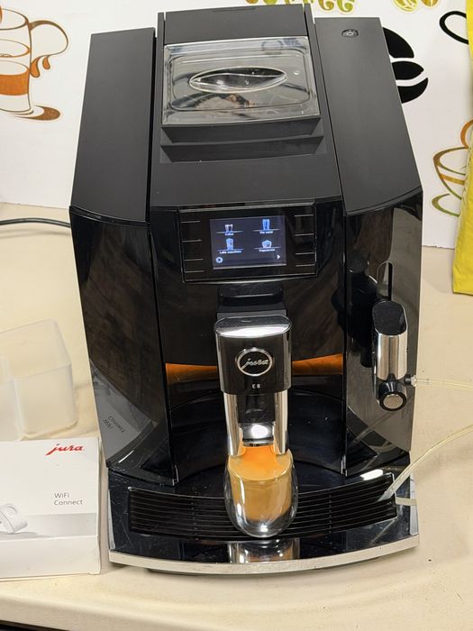 Кафемашина кафе автомат JURA E8 PIANO BLACK WİFİ с гаранция