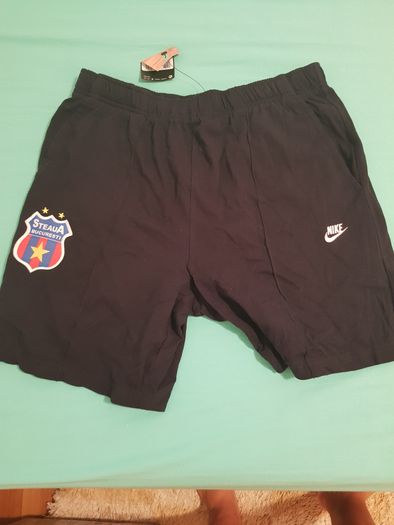 Pantaloni scurți nike cu emblema steaua de antrenament