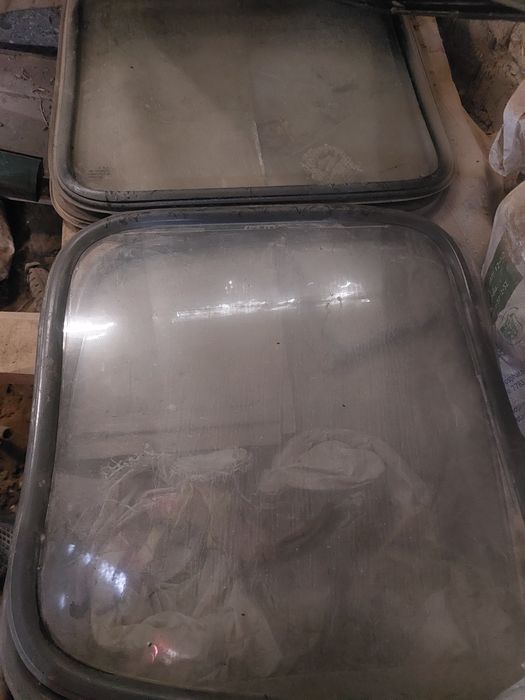 Gazel yon oynalar va mator zapchasga sotiladi kelishgan narxda