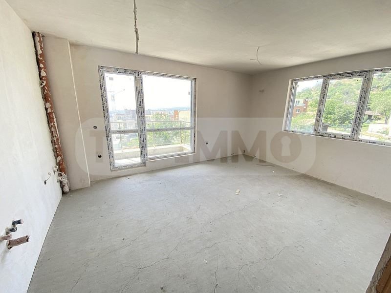 Продава се Двустаен апартамент в Варна, м-т Пчелина - 60 кв.м за 1584 €/кв.м - Снимка #2