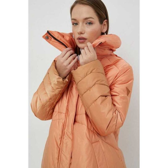 Дамско зимно яке Guess