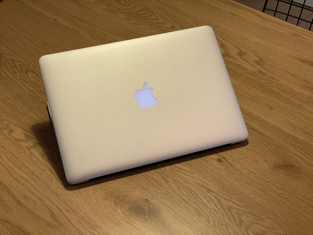 NOU MacBook Air 13.3 Retina, i5-2.9GHz, 8GRAM, SSD 128GB