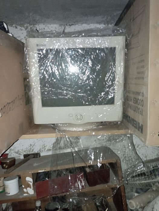 Vand monitor cu tub