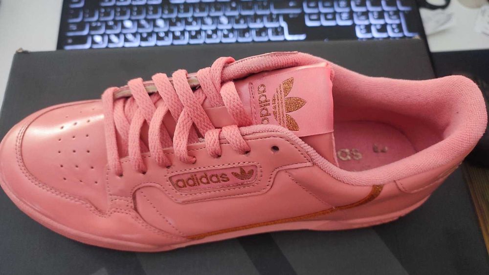 Оригинални маратинки * ADIDAS CONTINENTAL * EU42