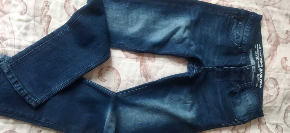 Мъжки дънки продавам