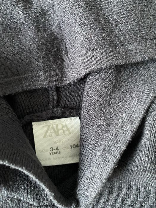 Pulover cu gluga Zara
