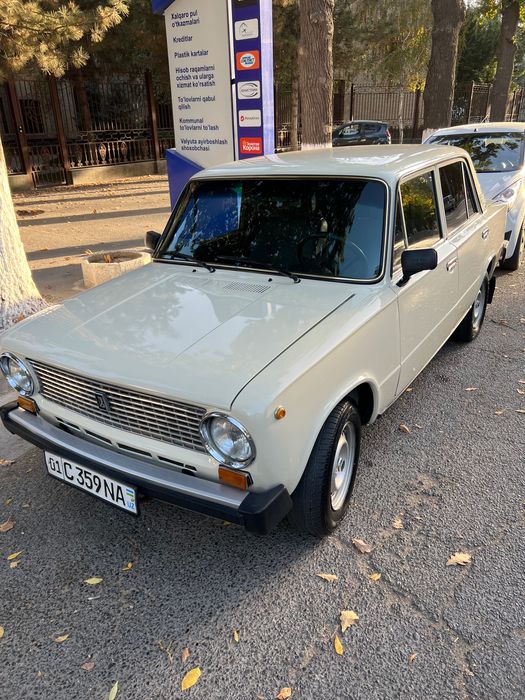 Автомобиль ВАЗ 21011