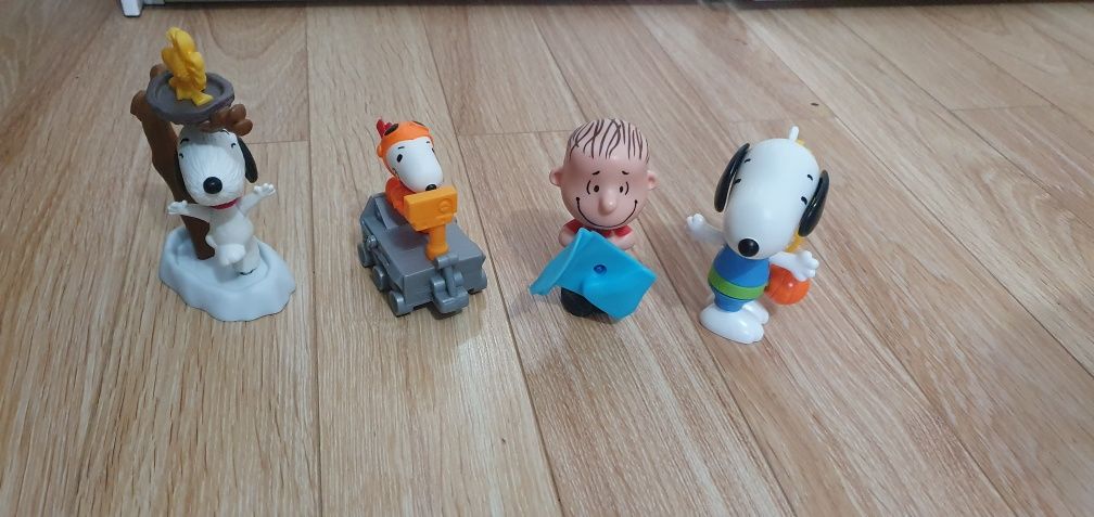 Jucarii/figurine Mcdonalds, Snoopy, Charlie Brown