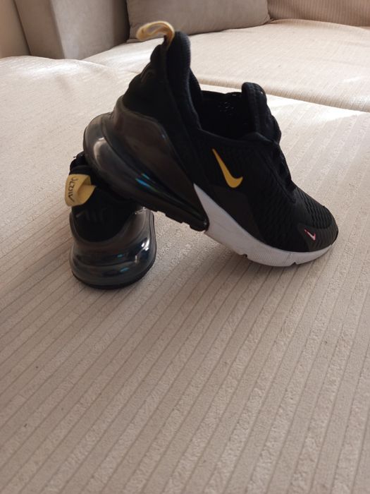 Дамски маратонки Nike