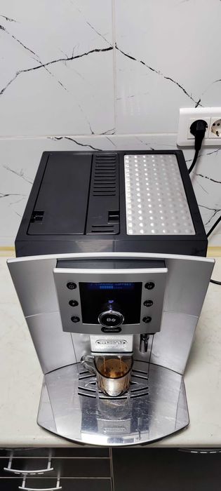 Espressor Automat DeLonghi Perfecta Cappuccino ESAM5500 cu Cafea Boabe