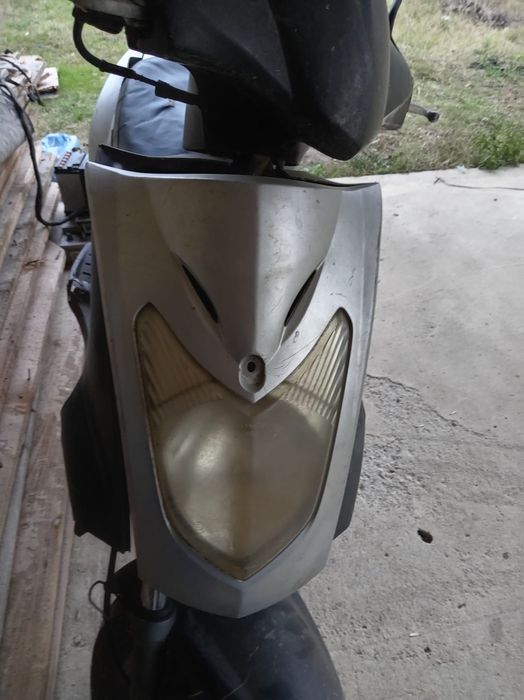 Vând douo scutere, și o trotinetă