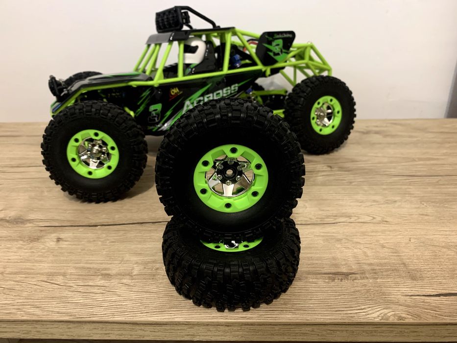 Roti Wltoys 12428 HEX rc car