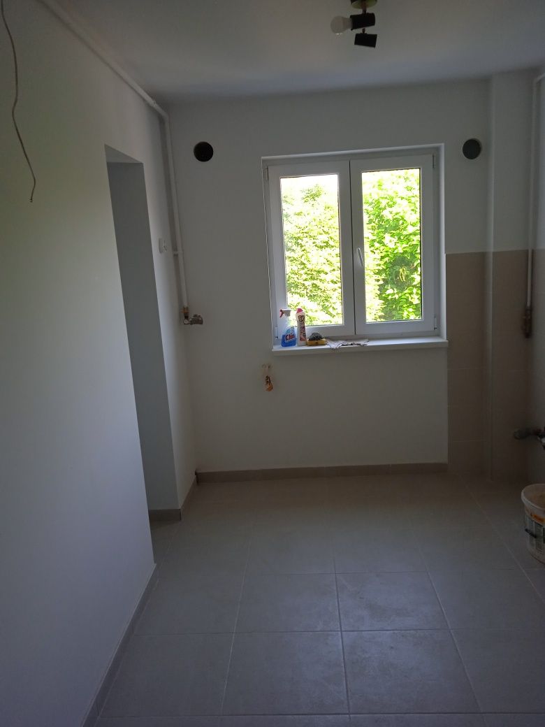 Apartament 2 camere decomandat etj 2 - Al Pacii - Deva