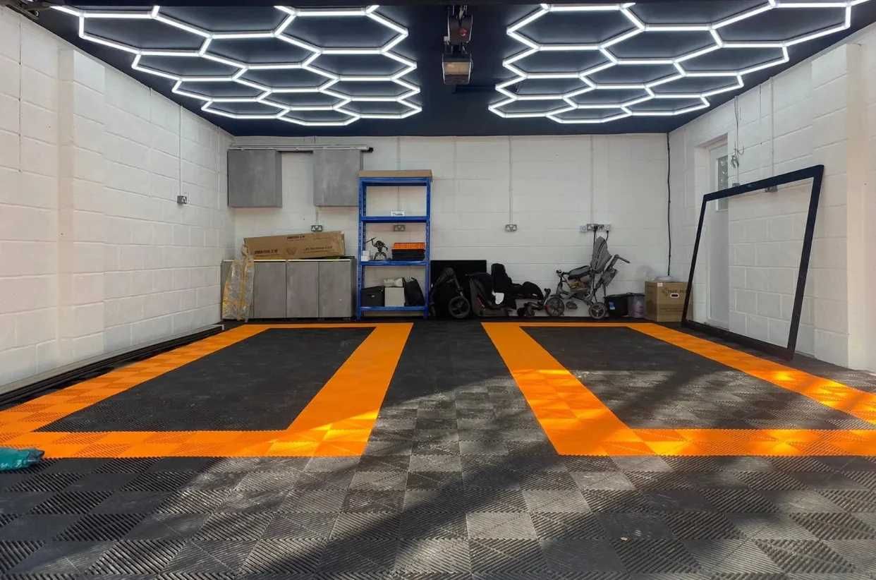 Lumini Hexagon Showroom Detailing Service Garaj Salon Sala LED