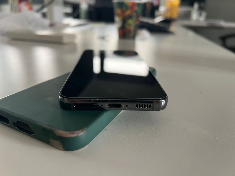 Samsung S23 256gb  sau schimb cu  s24 ultra sau iphone 15 pro