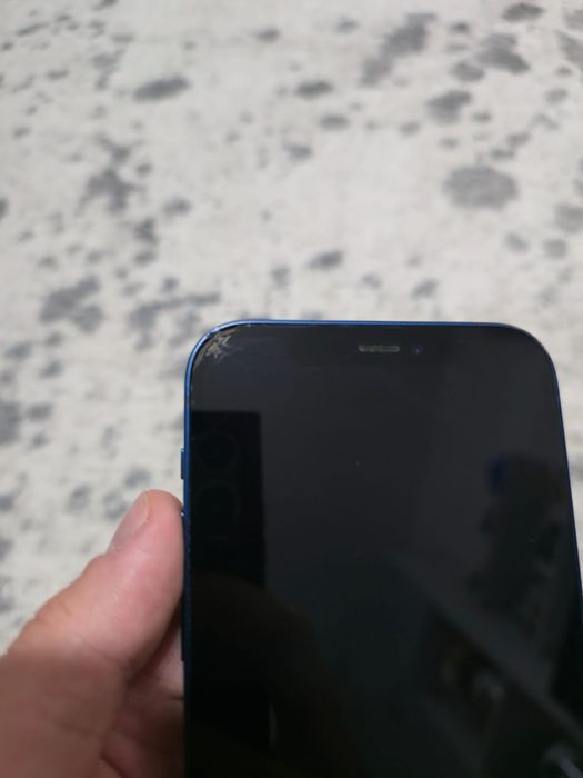 Vând iphone 12 64gb