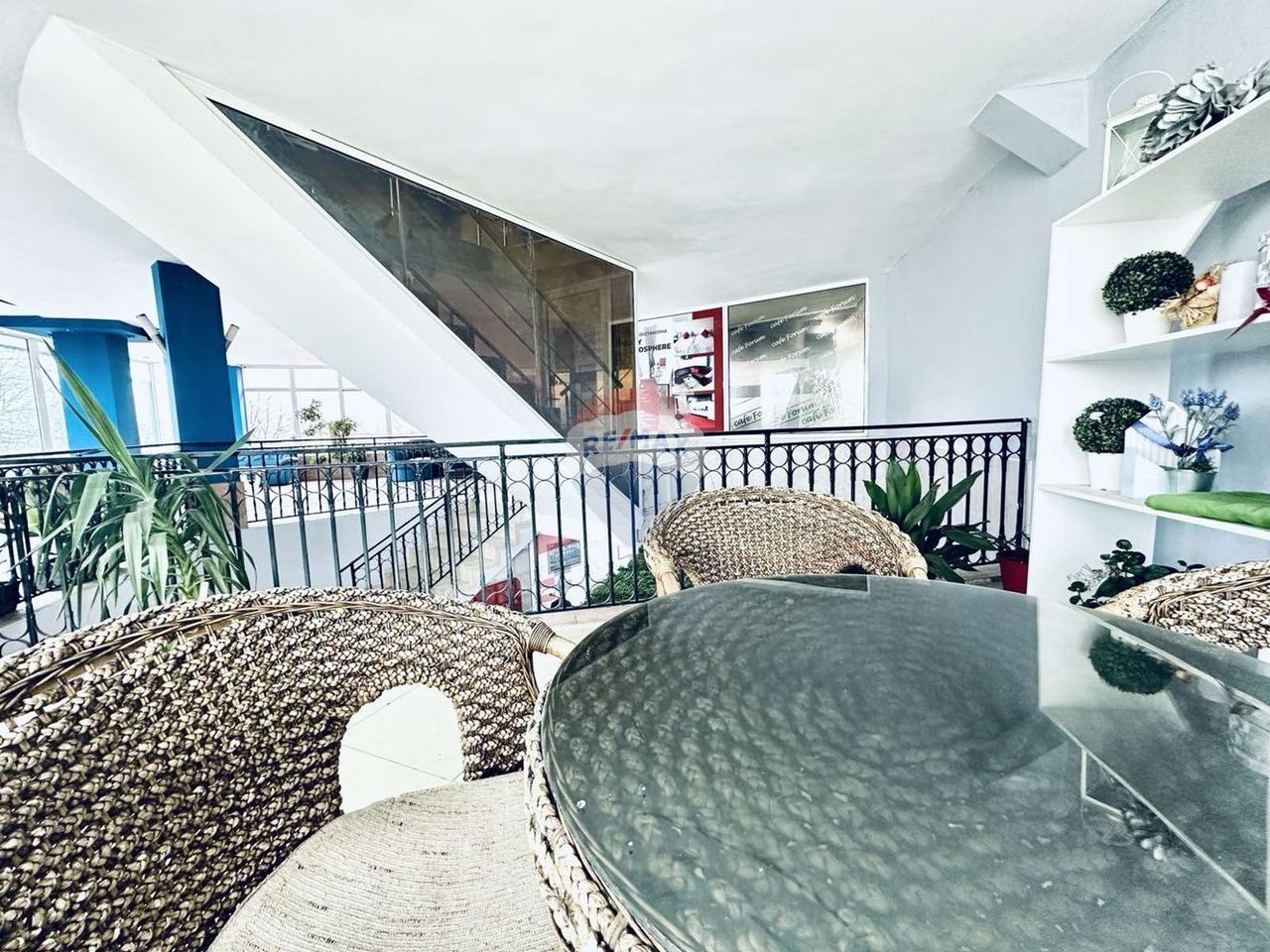 Продава се Заведение в Балчик - 386 кв.м за 591 €/кв.м - Снимка #1