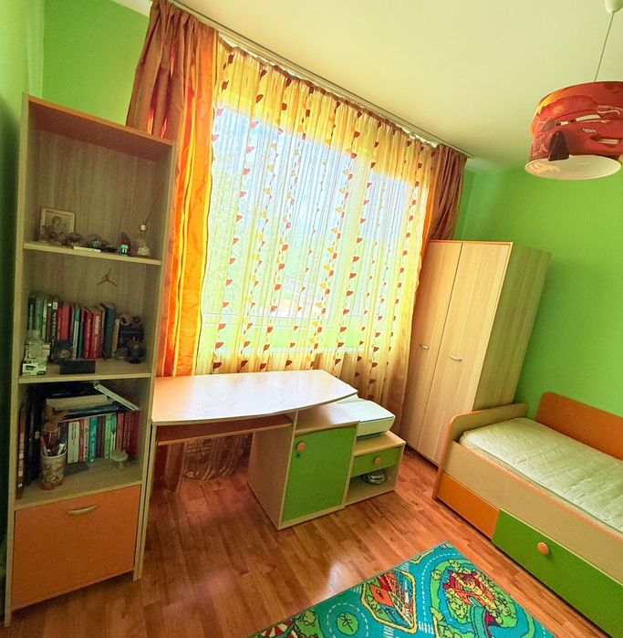 Vând mobilier cameră copil + accesorii !