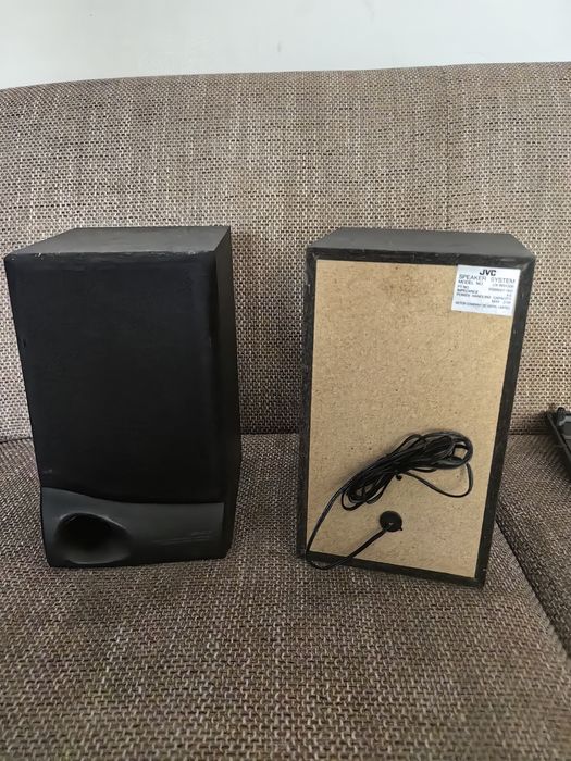 Vînd boxe jvc 4 ohmi