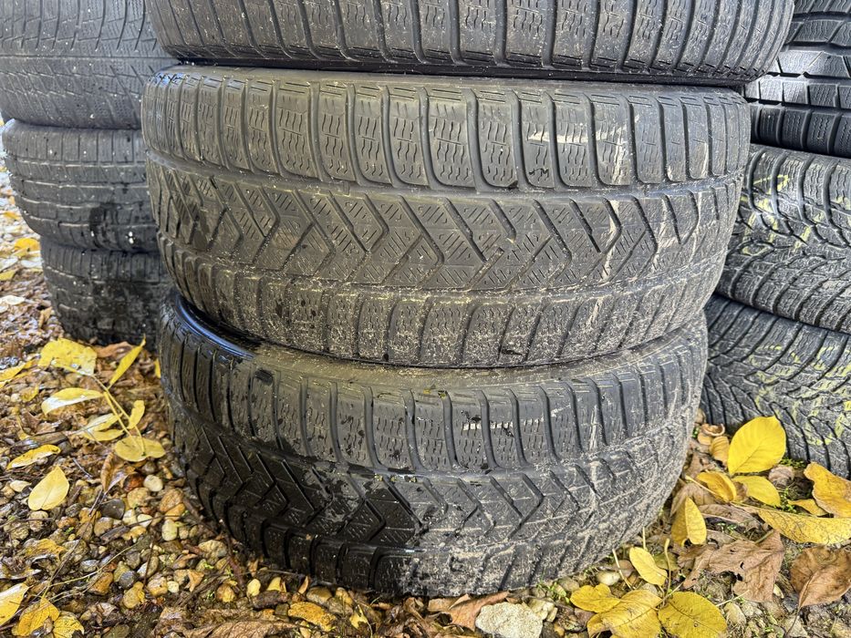255/45/19”Set 4 buc PIRELLI.anv M+S Iarnă.Impecabile.